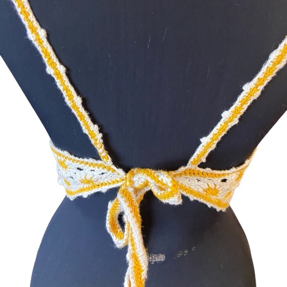 Forever 21 Yellow Sunflower Cropped Backless Knit Halter Top - Picture 4 of 10